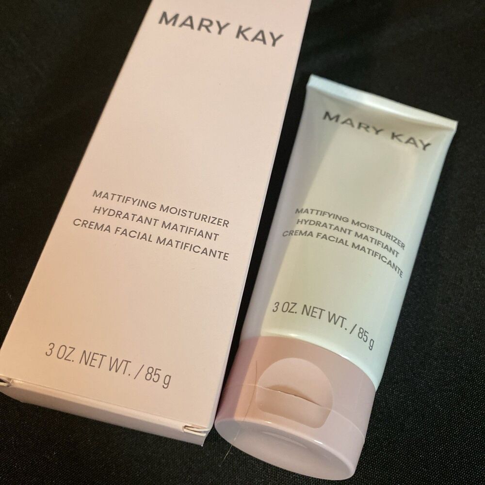 Mary Kay Mattifying Moisturizer Combination to Oily. 3 Oz. New In Box